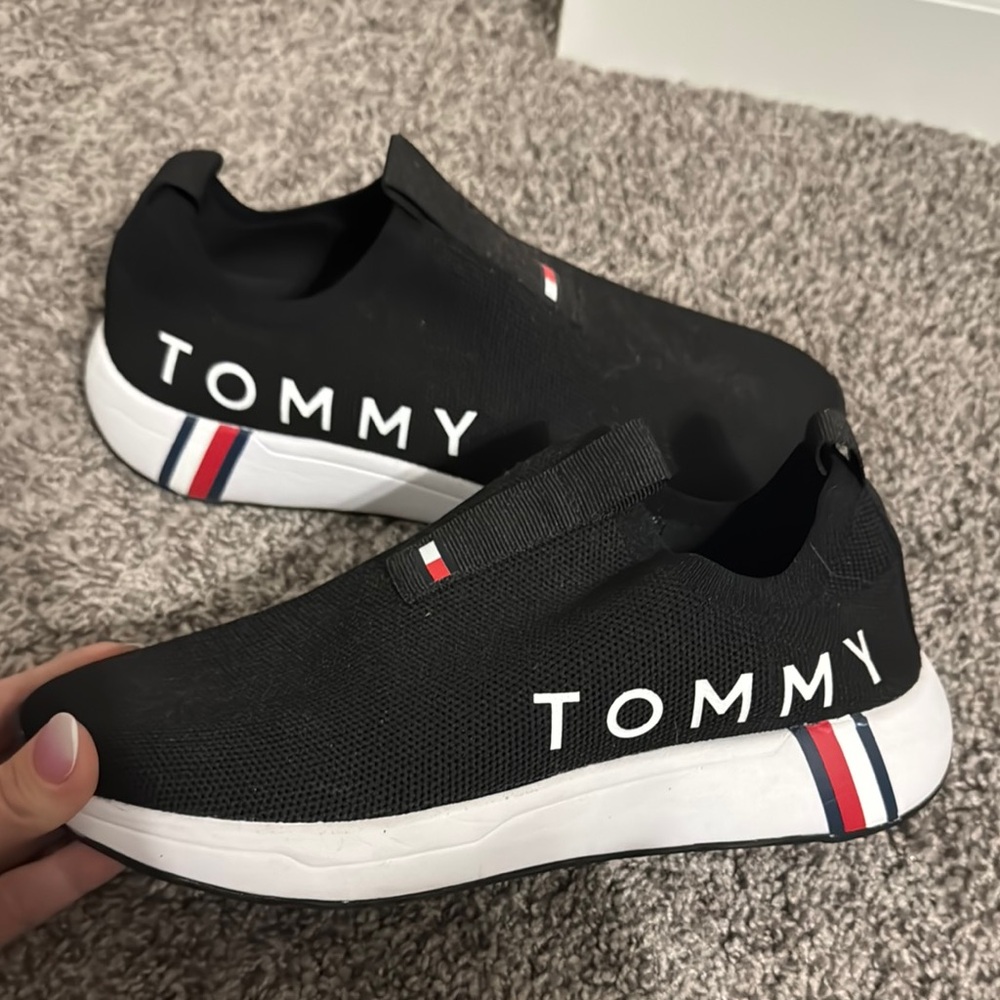 Tommy Hilfiger women’s 8 Black Slip-On Sneakers new without box